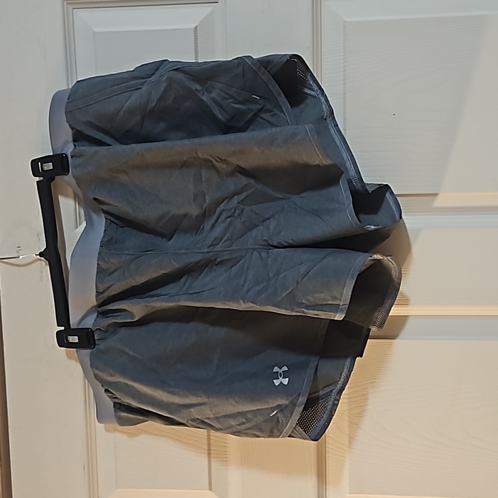 UNDER ARMOUR FLY BY 2.0 RUNNING SHORTS: GRAY: NEW WITH TAGS: SIZE XXL